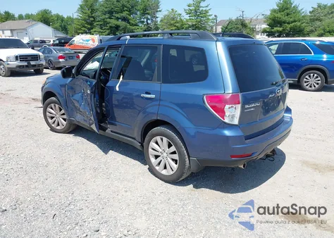 2011 Subaru Forester 2.5X Premium из США, поврежденный, VIN JF2SHADC8BH765474